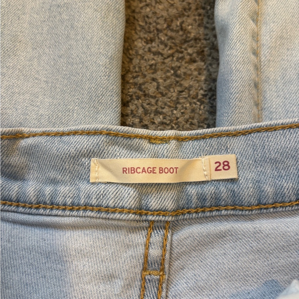 Levi’s Ribcage Boot Jeans - Picture 2 of 7